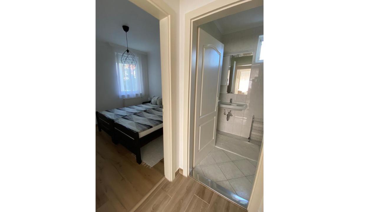 Andrea Apartmanok 2 Hajduszoboszlo Exterior photo